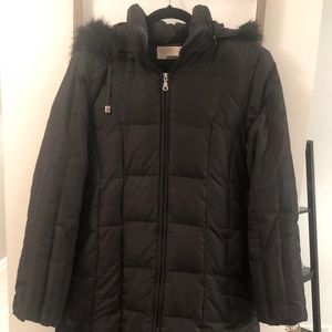 Michael Kors women’s down coat-Size L